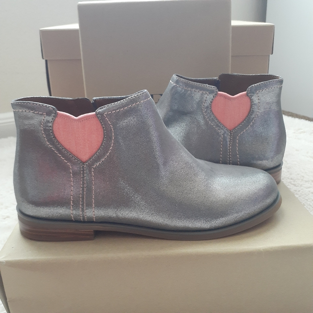 Ellen DeGeneres Kariana ankle booties
